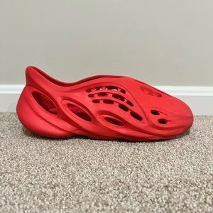 Yeezy Foam Runner Vermilion Size 11